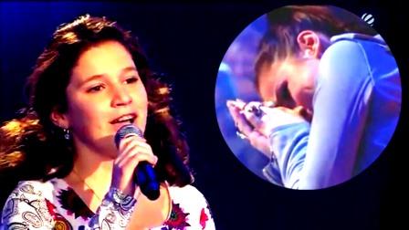 13- åringen stiller opp i The Voice –  og får alle til å bryte sammen i tårer. Helt nydelig!