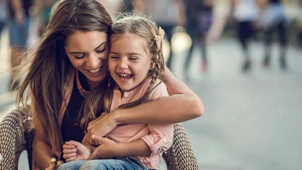 Mamma forklarer 4-åringen hvorfor hun vet best – alle mødre vil elske svaret hun får av datteren!