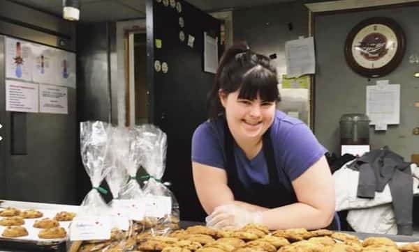 Ingen bakerier ville ansette jenta med Downs, da tok hun saken i egne hender – og startet sitt eget!