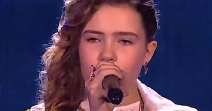 11-åringen synger en av verdens mest krevende låter, bare hør når hun begynner å synge – det er helt magisk!